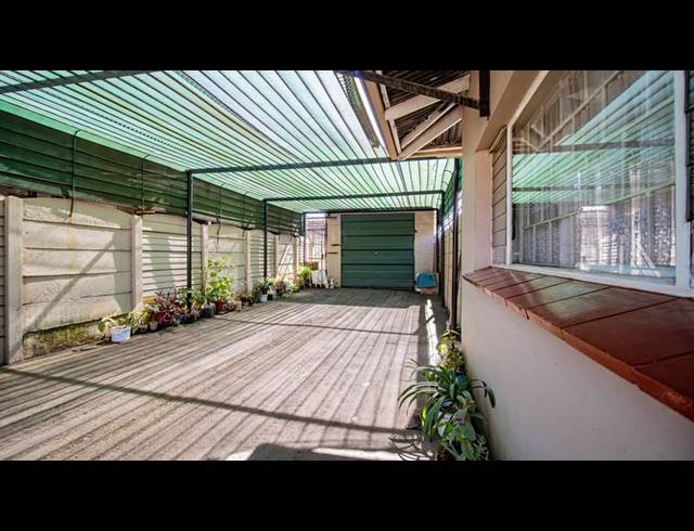 3 BEDROOM HOUSE FOR SALE IN WYCHWOOD